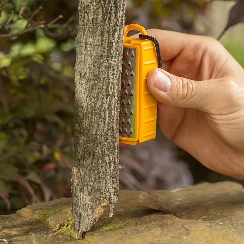 Outdoor Magnifying Glass Card  - Camping Quiet recension och pris
